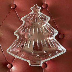 Beautiful glass Christmas tree dish (H)